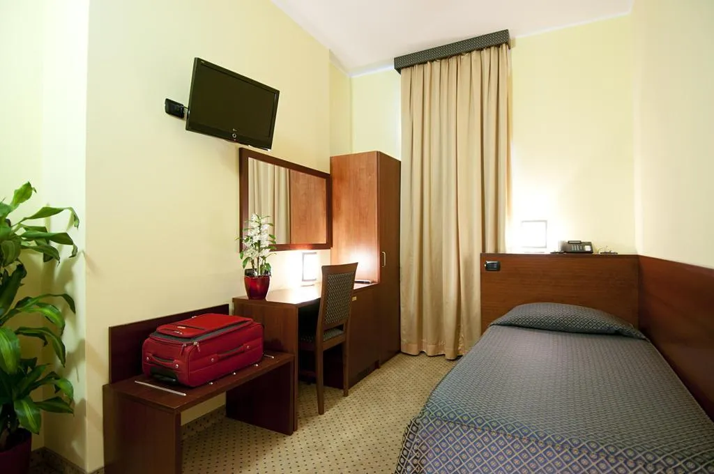 SINGLE STANDARD Room, Hotel Domus Expo, Milan