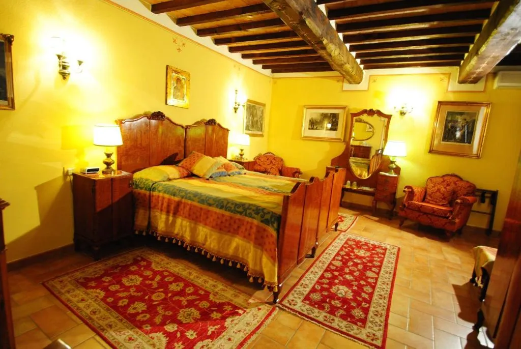 Room, Albergo Torre Sangiovanni, Perugia