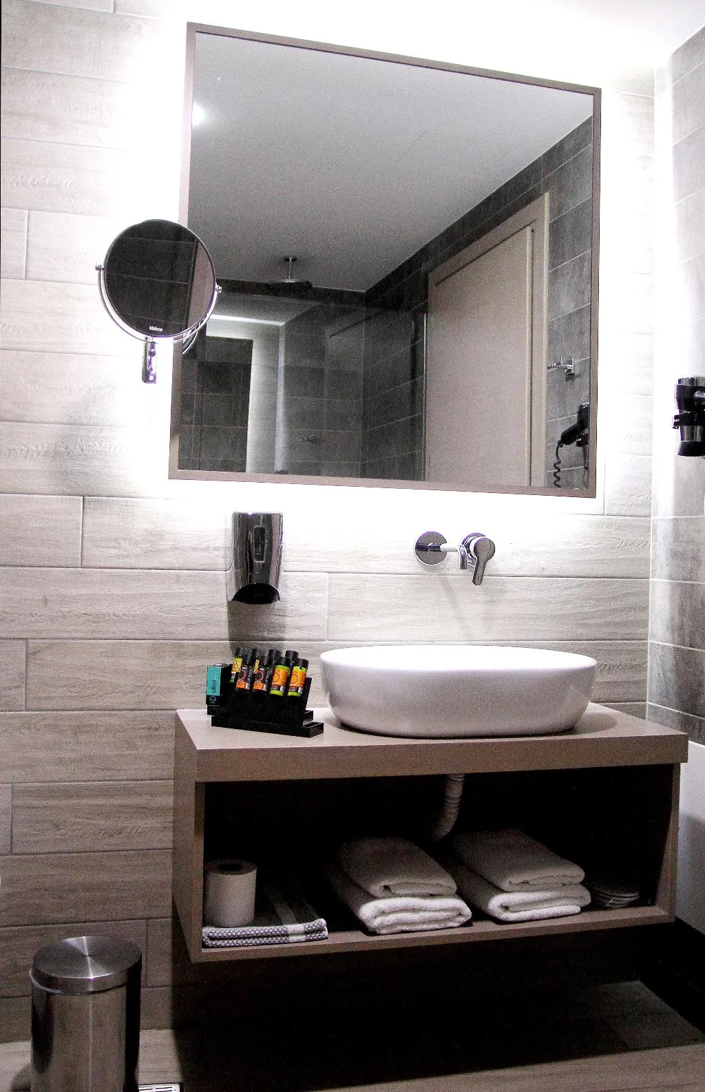 TRIPLE SUPERIOR Room, Renieris Hotel, Crete