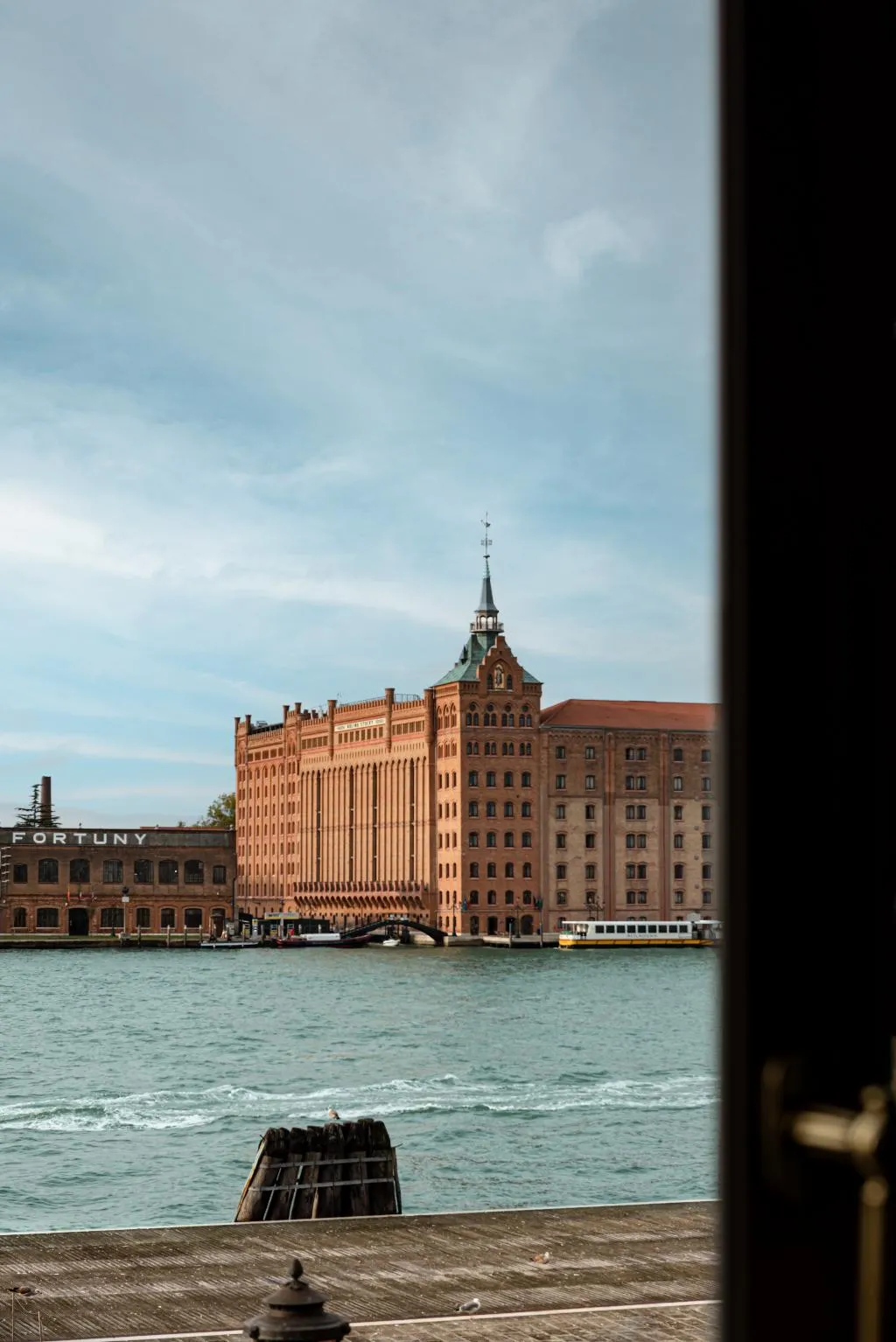 General view, Il Palazzo Experimental, Venice