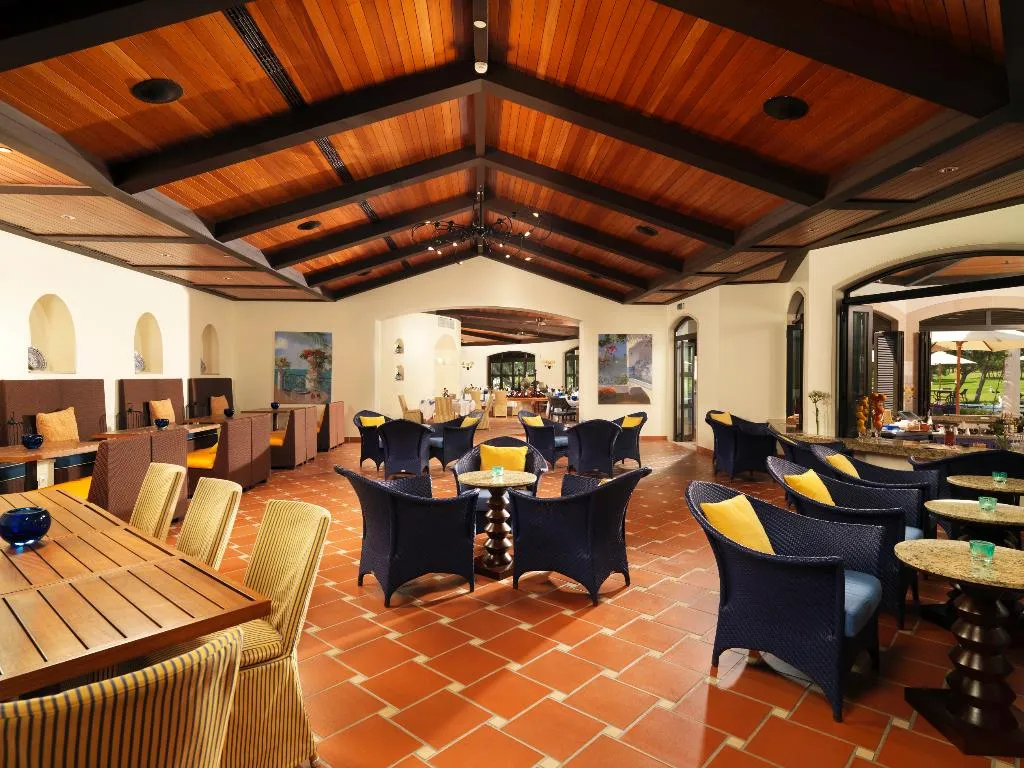 Restaurant, Pine Cliffs Hotel, a Luxury Collection Resort, Algarve