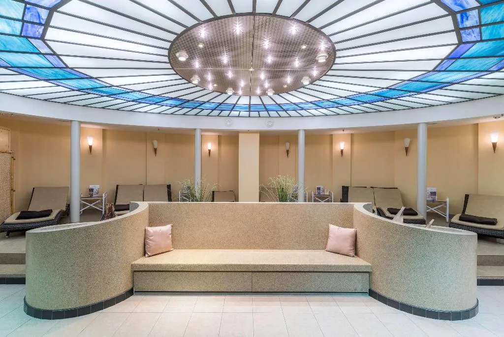 Sports and Entertainment, Park Inn by Radisson Berlin Alexanderplatz, Berlin