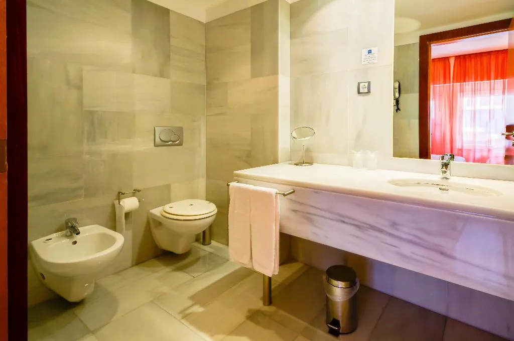 SINGLE STANDARD Room, Hotel Príncipe Real, Lisbon
