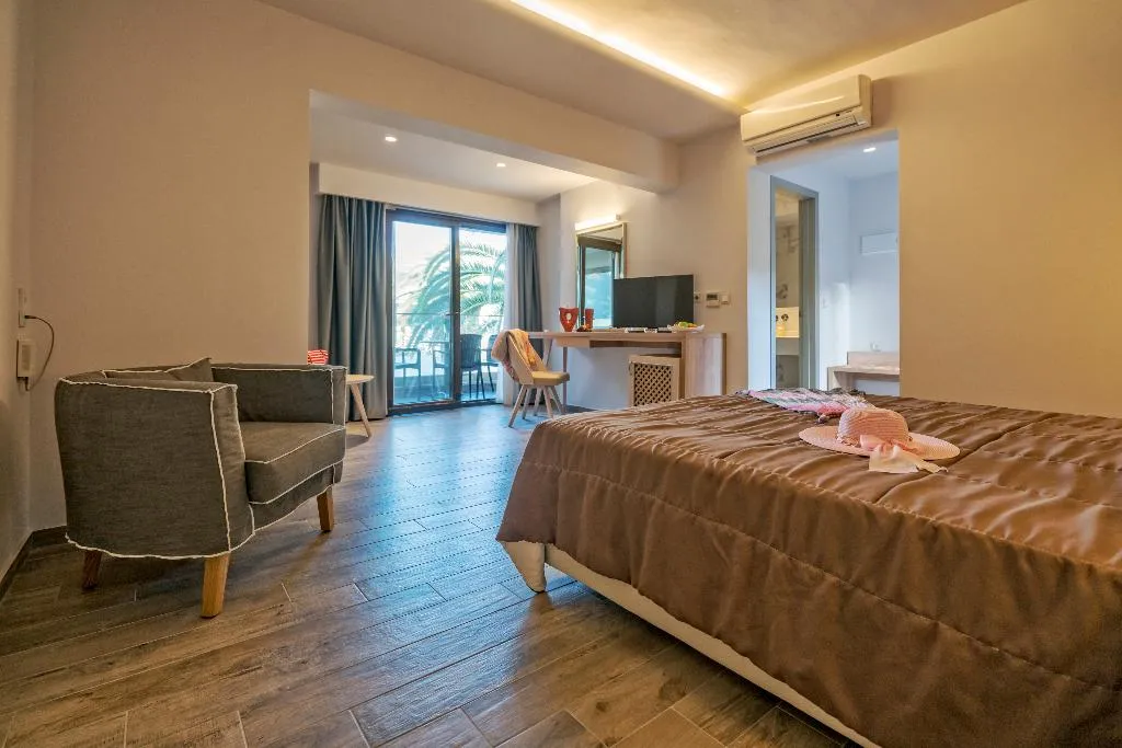 FAMILY ROOM DELUXE Room, Lagomandra Beach Hotel, Halkidiki