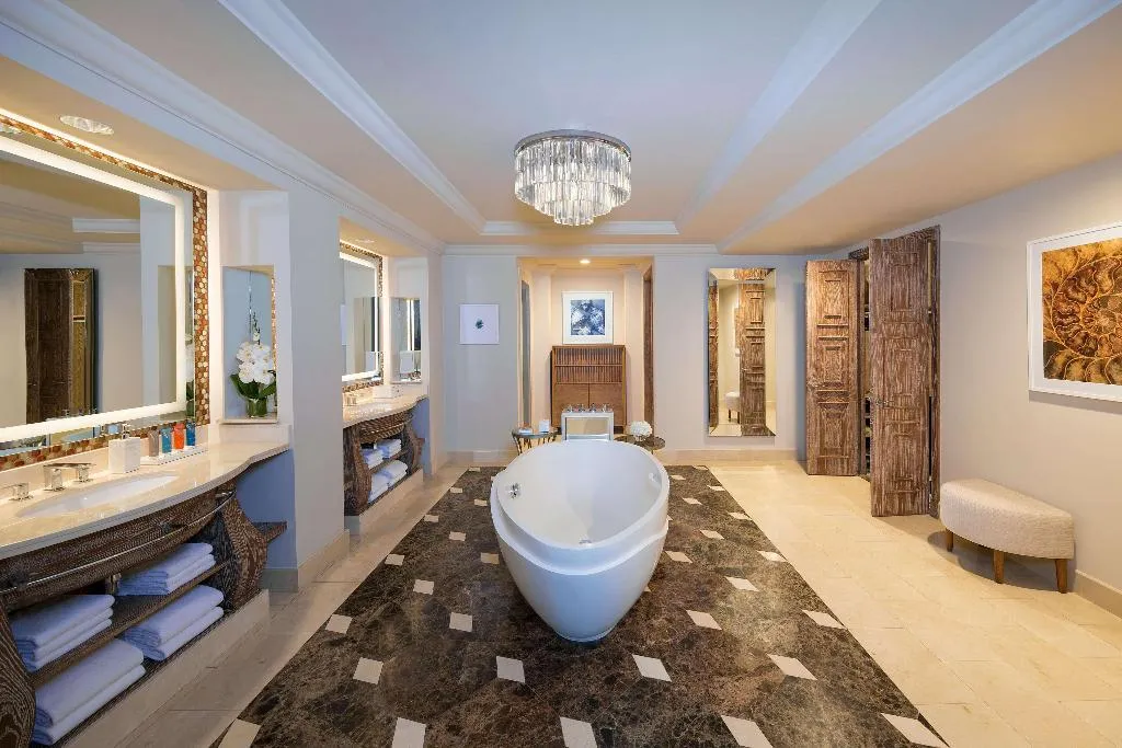 SUITE CLUB Room, Atlantis The Palm, Dubai