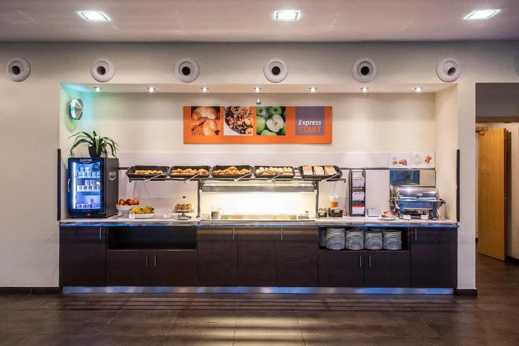 Restaurant, Holiday Inn Express Barcelona - Sant Cugat, Barcelona