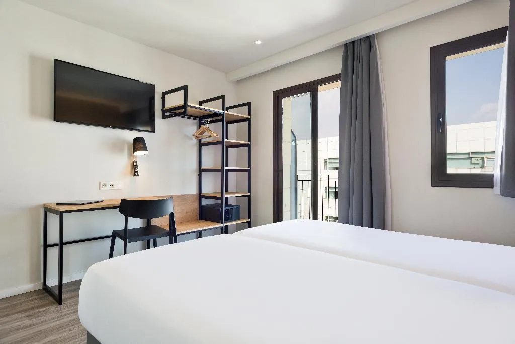 DOUBLE SINGLE USE SUPERIOR Room, Acta bcn 40, Barcelona