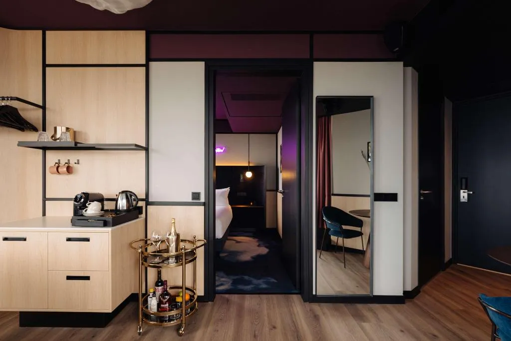 Room, DoubleTree by Hilton Amsterdam Centraal Station, Amsterdam