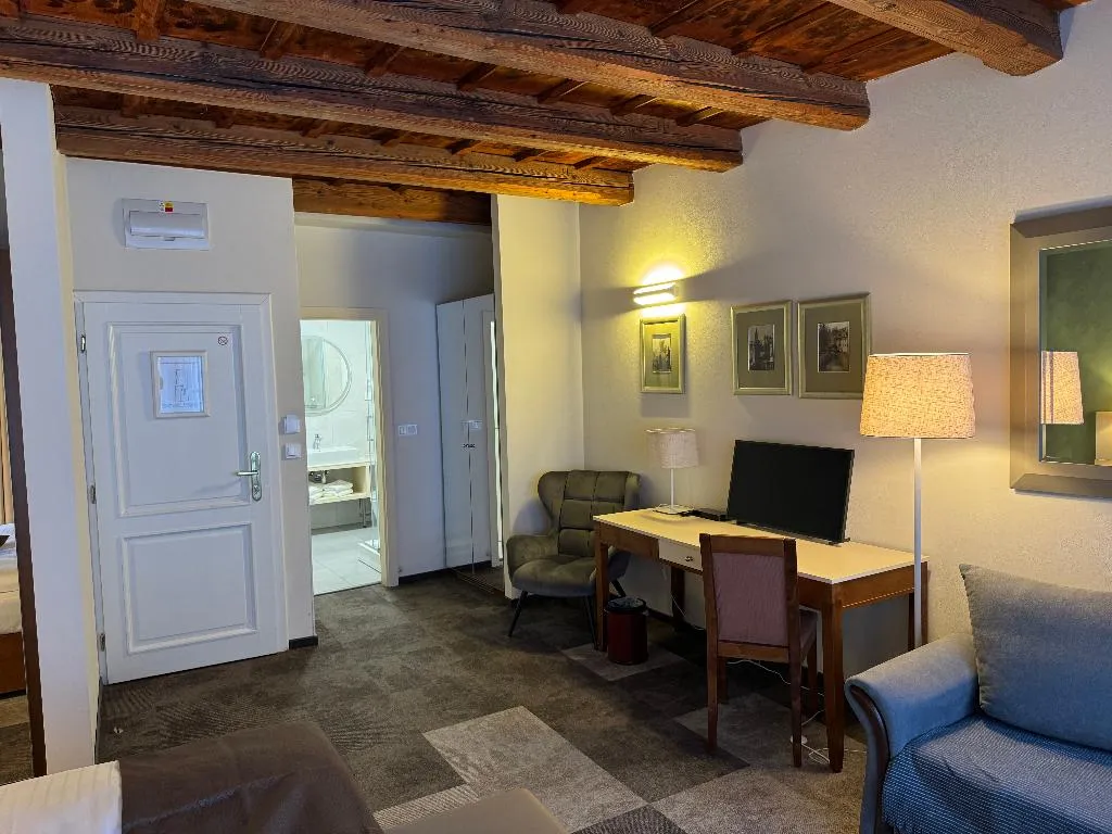 JUNIOR SUITE STANDARD Room, The Golden Wheel, Prague