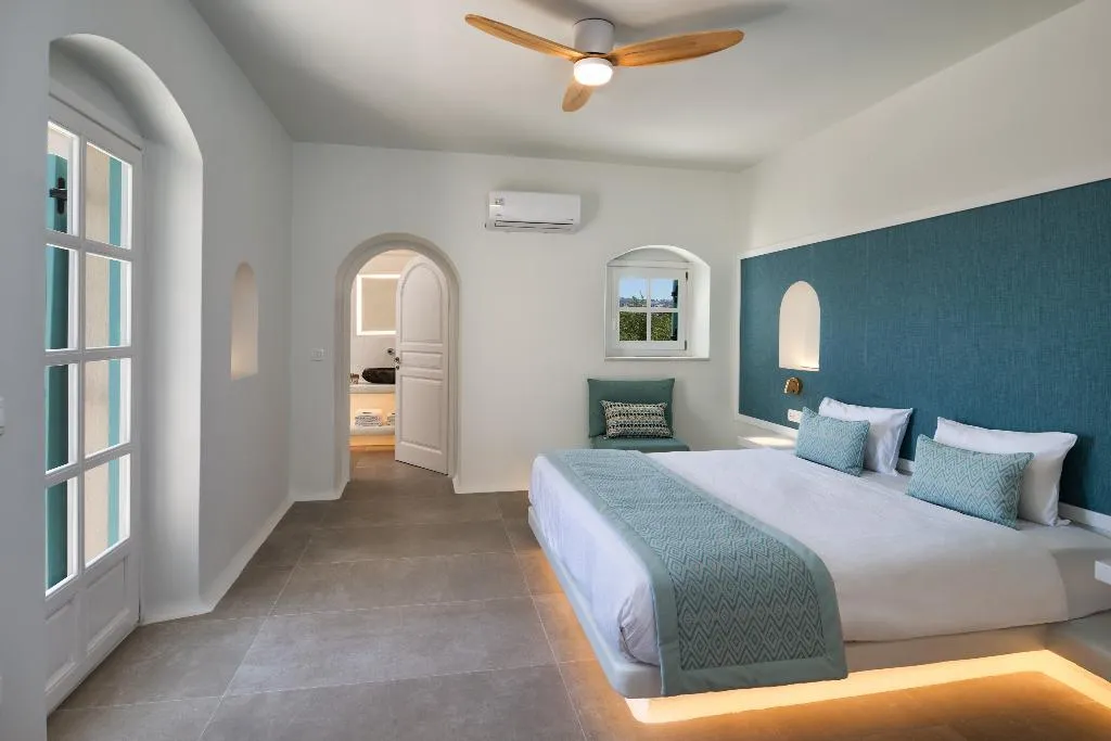 VILLA TWO BEDROOMS WITH PRIVATE POOL Room, Sienna Eco Resort, Santorini