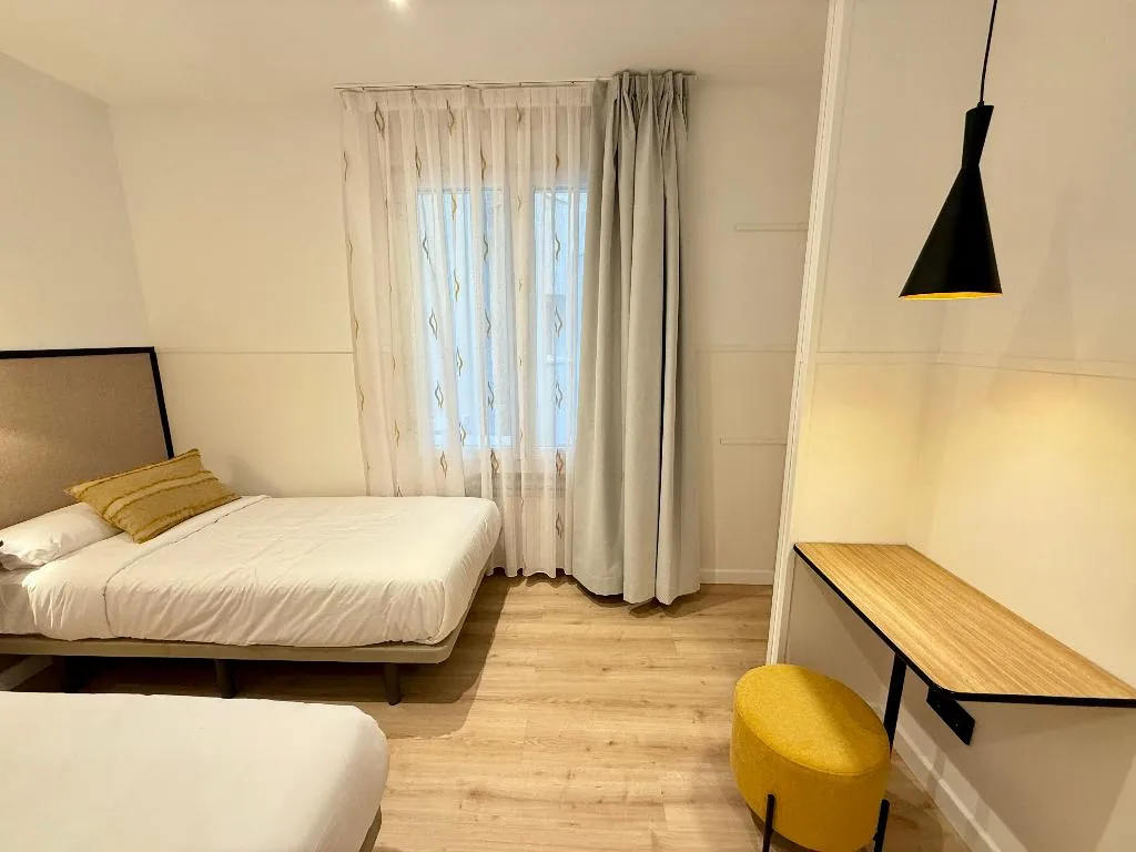 TWIN STANDARD Room, Mucho Madrid, Madrid