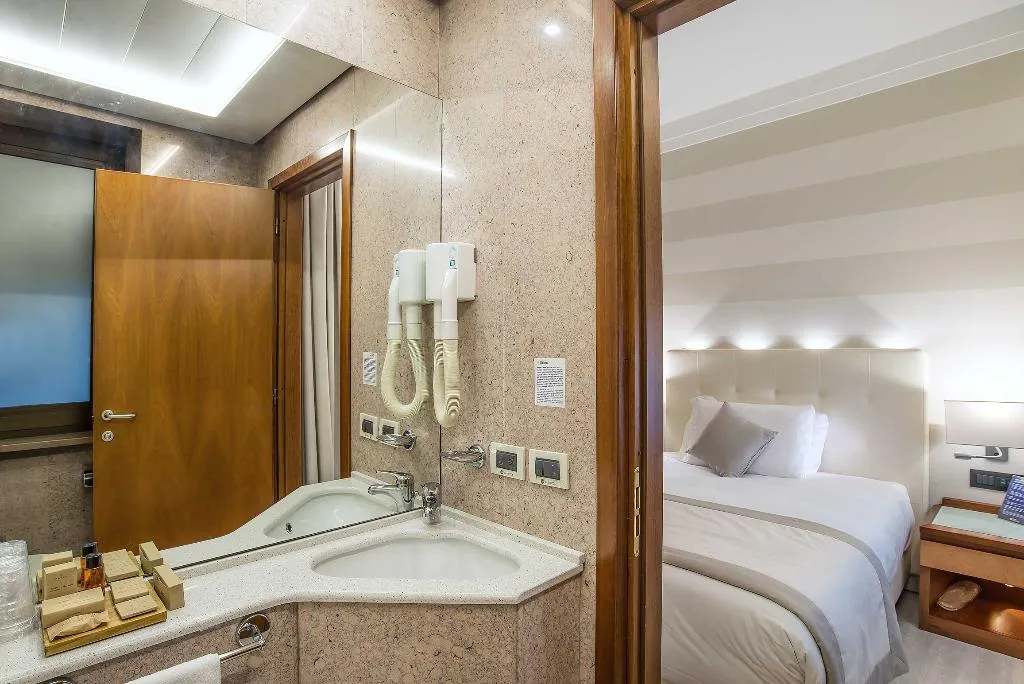 SINGLE SUPERIOR Room, La Giocca Hotel, Rome