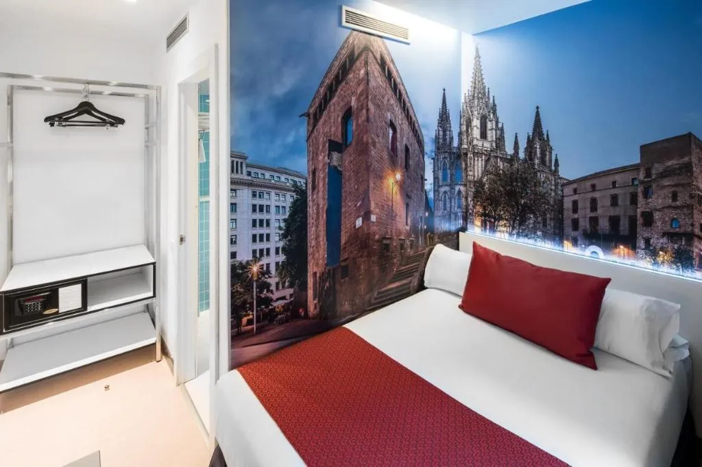 SINGLE STANDARD Room, Catalonia Avinyo, Barcelona