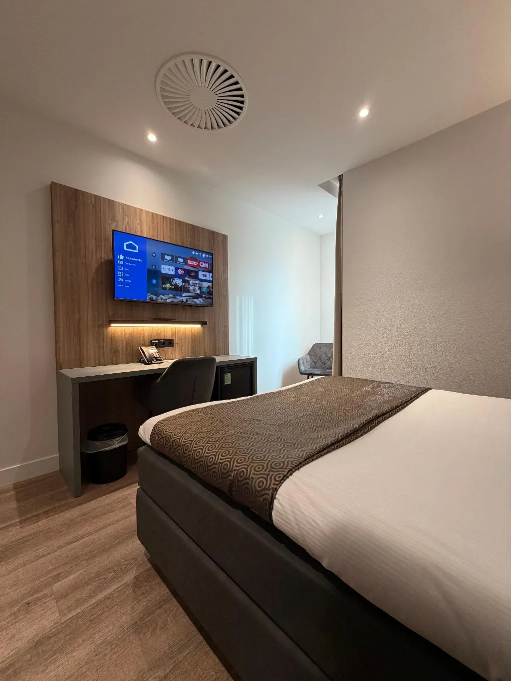 DOUBLE STANDARD Room, OZO Hotels Antares Amsterdam Schiphol Airport, Amsterdam