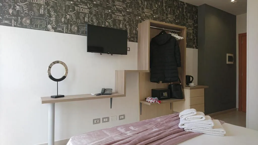 DOUBLE STANDARD Room, Centrale, Catania