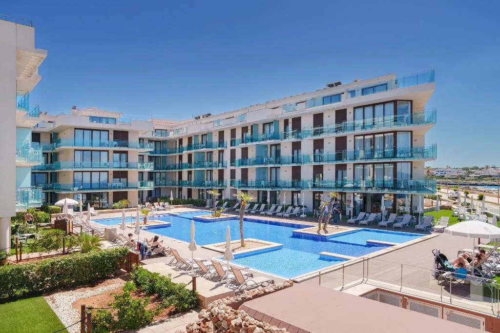 Pool, Caprice Skyline Aparthotel, Menorca