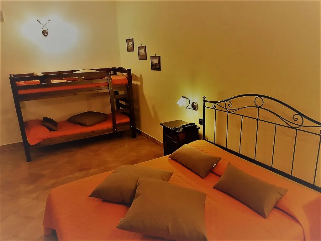 Room, Neapolis, Naples