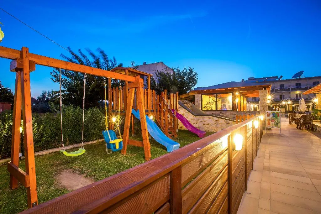 Terrace, Georgia Apartments, Rhodes