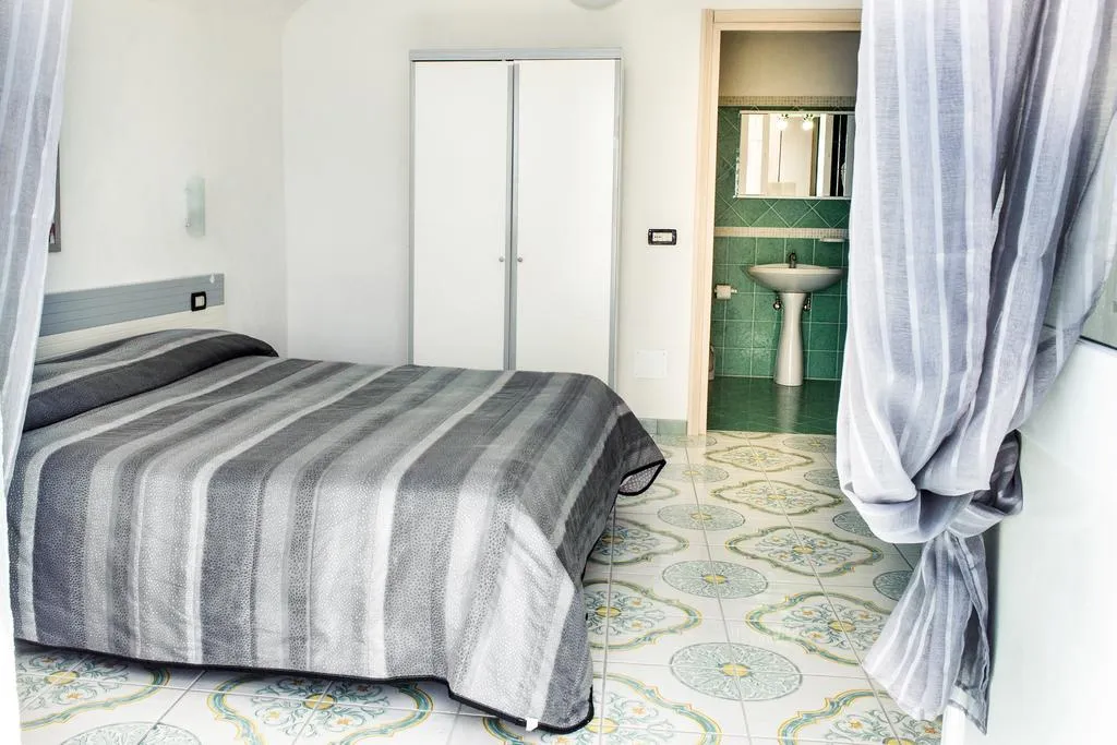 DOUBLE STANDARD Room, Regina del Mare, Naples