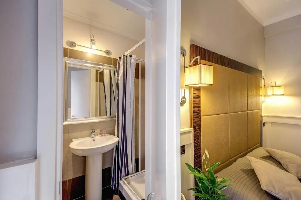 Room, 939 Hotel, Rome