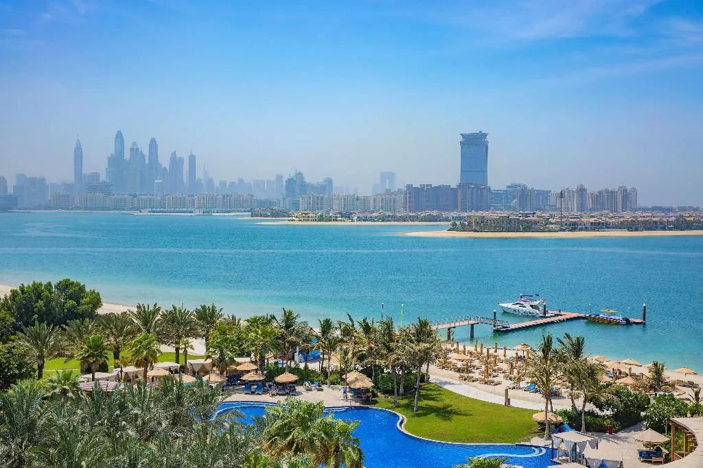 DOUBLE SUPERIOR KING BED Room, Waldorf Astoria Dubai Palm Jumeirah, Dubai