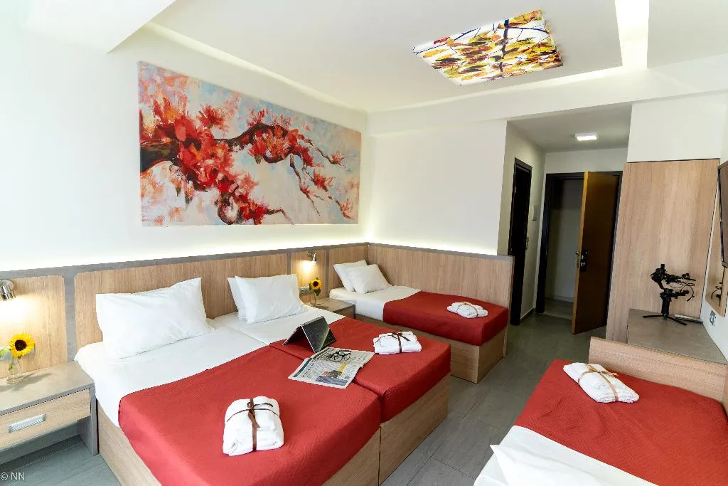 QUADRUPLE FOUR BEDROOMS Room, Dafni Plus, Thessaloniki