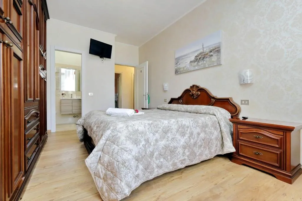 Room, Antico Platano, Rome