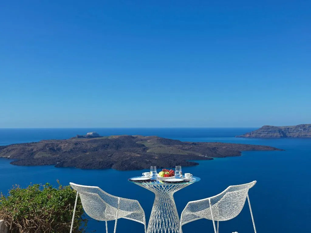 General view, Limestone, Santorini