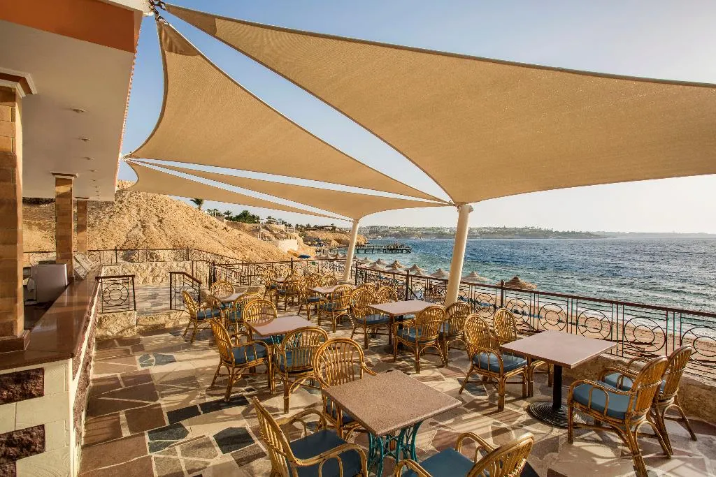 Bar, Sultan Gardens Resort, Red Sea Riviera