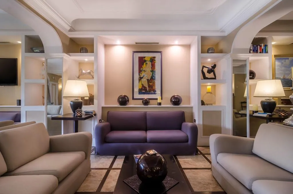 Lobby, Martini, Olbia