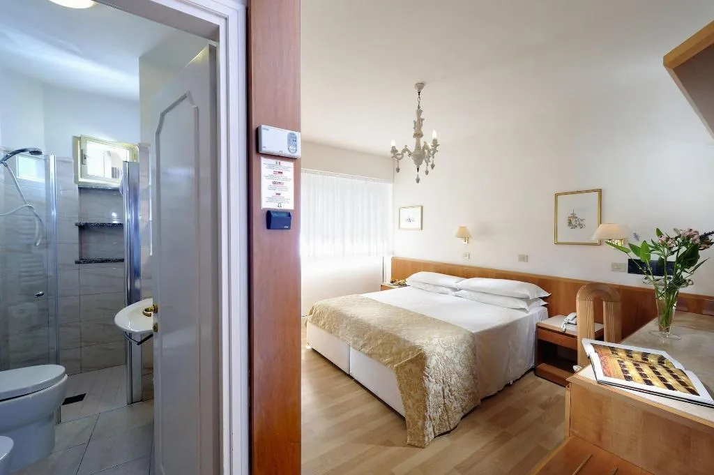 Room, Grand Hotel Playa, Venice