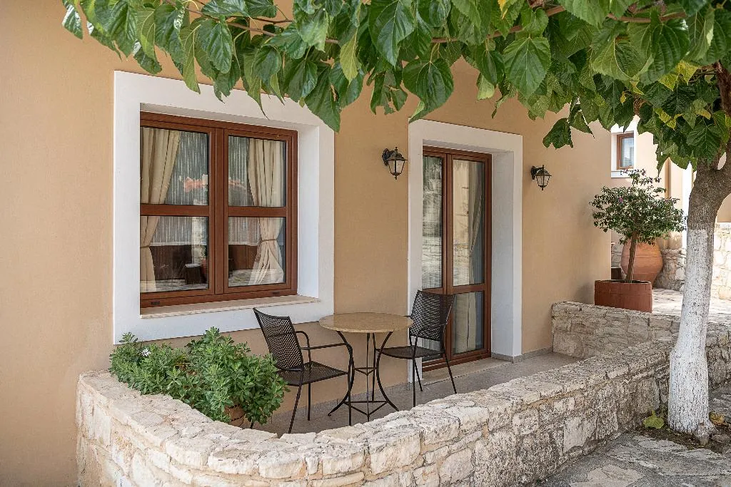 Room, Earino, Crete