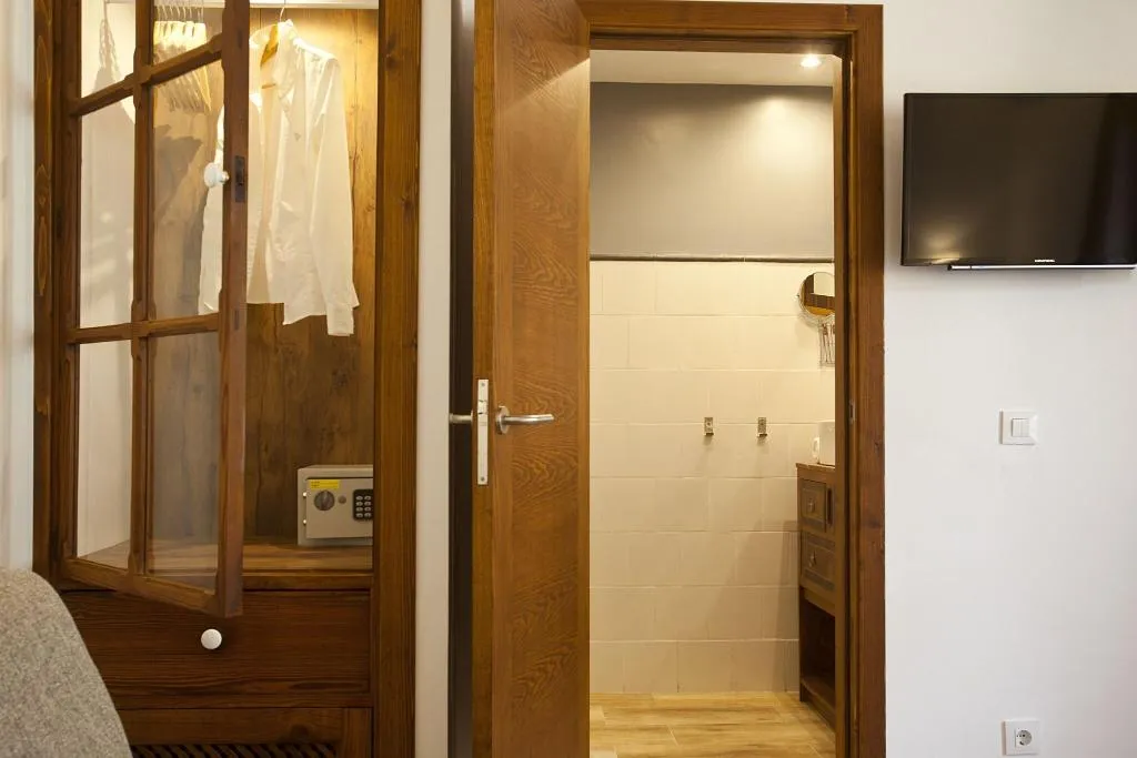 Room, Casal de Petra - Rooms & Pool, Majorca