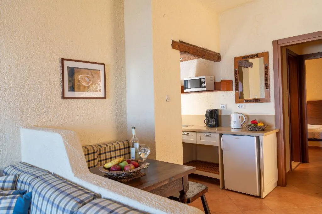 APARTMENT SEA FRONT Room, Porto Sisi Hotel Apartments, Crete
