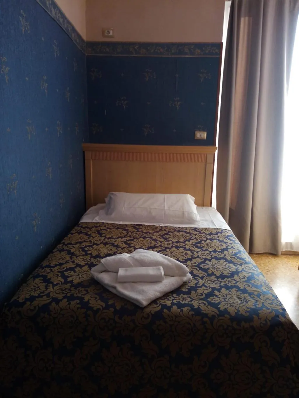QUADRUPLE STANDARD Room, HHB Hotel, Florence