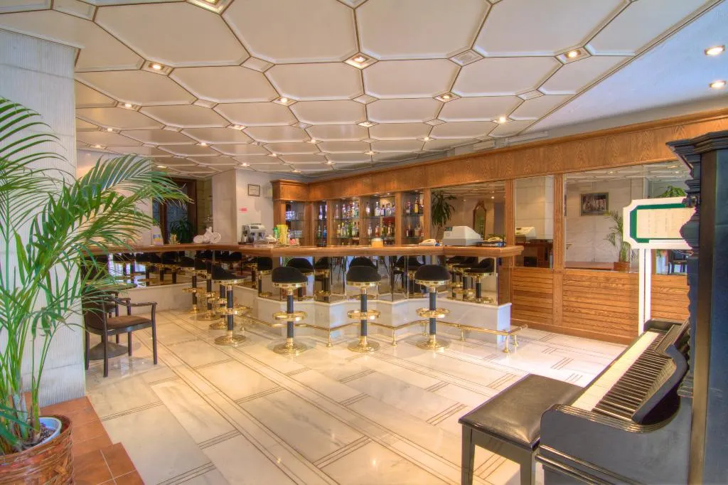 Bar, Fortezza, Crete