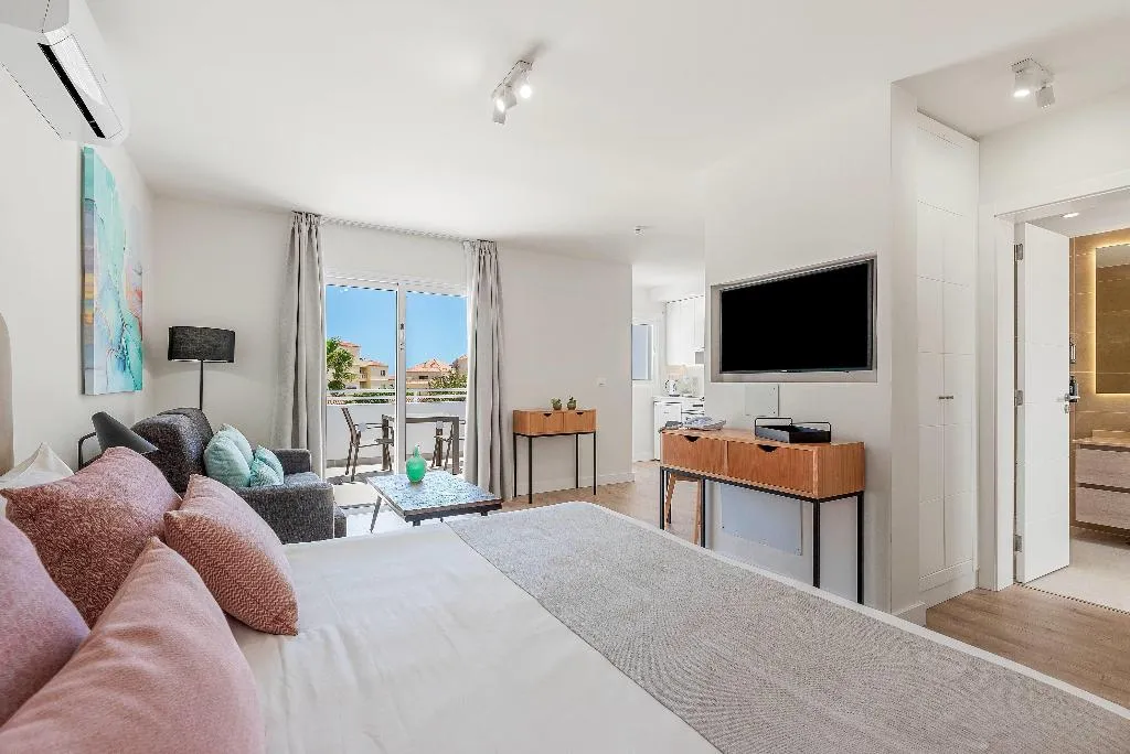 JUNIOR SUITE WITH DOUBLE BED Room, Wyndham Residences Tenerife Golf Del Sur, Tenerife