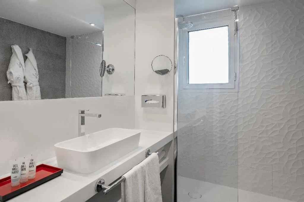 DOUBLE SINGLE USE SUPERIOR Room, Vincci Soma, Madrid