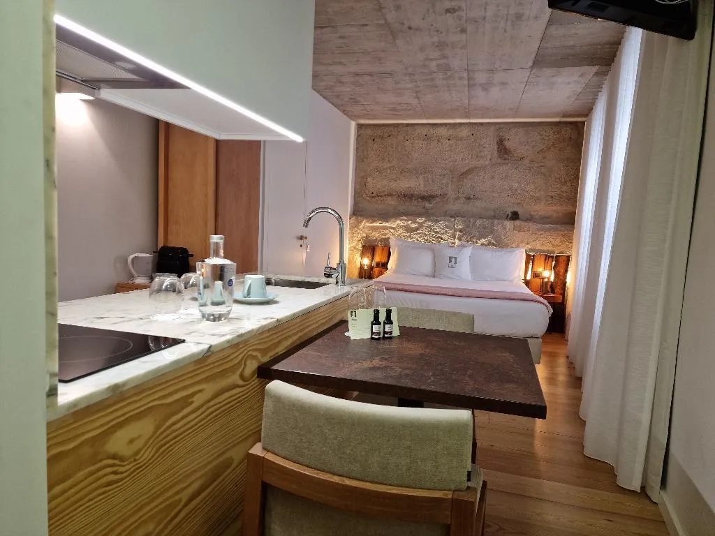 STUDIO ONE BED Room, Porta Nobre Boutique Hotel by Aspasios, Porto