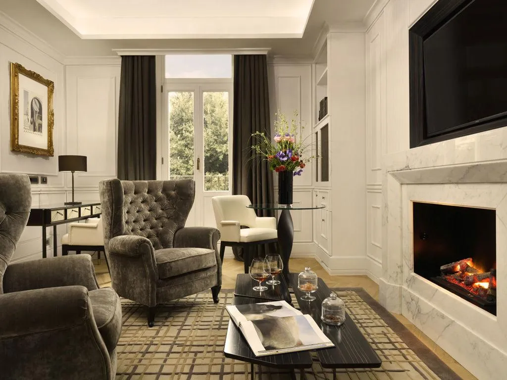 SUITE PREMIER KING BED Room, Splendide Royal Rome, Rome
