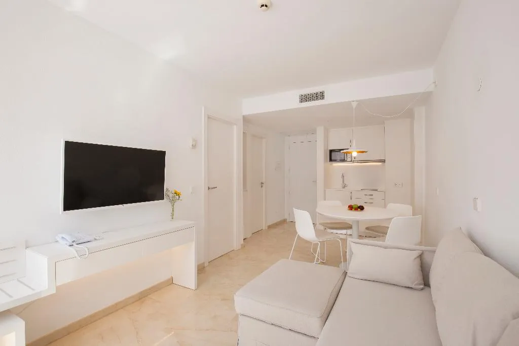 APARTMENT STANDARD Room, Canyamel Sunrise Apartments, Majorca