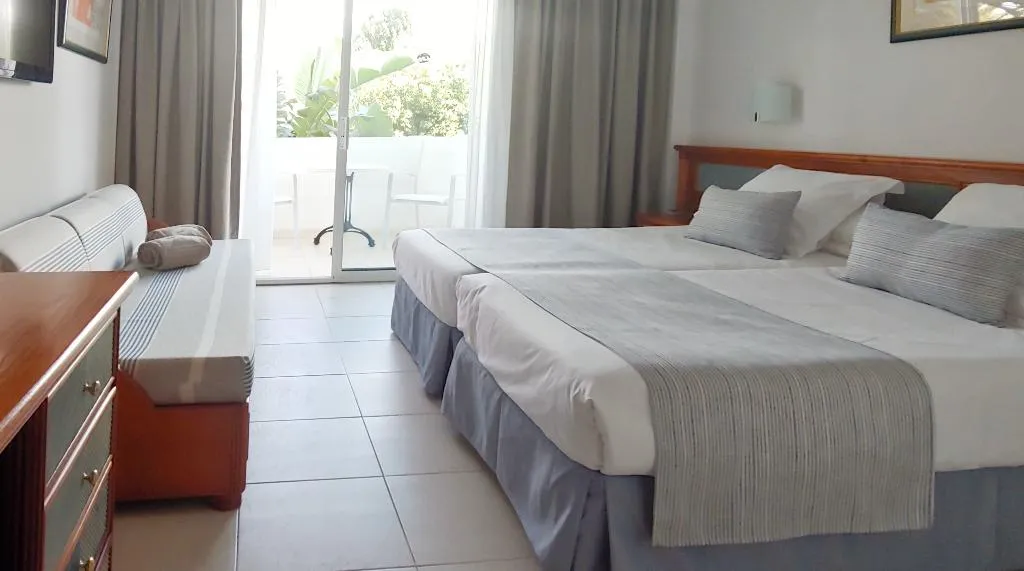 Double or Twin STANDARD Room, Hotel Rocamarina, Majorca