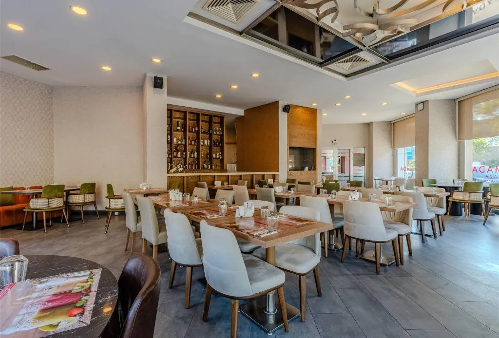 Restaurant, Ramada Plaza by Wyndham Izmir, Izmir