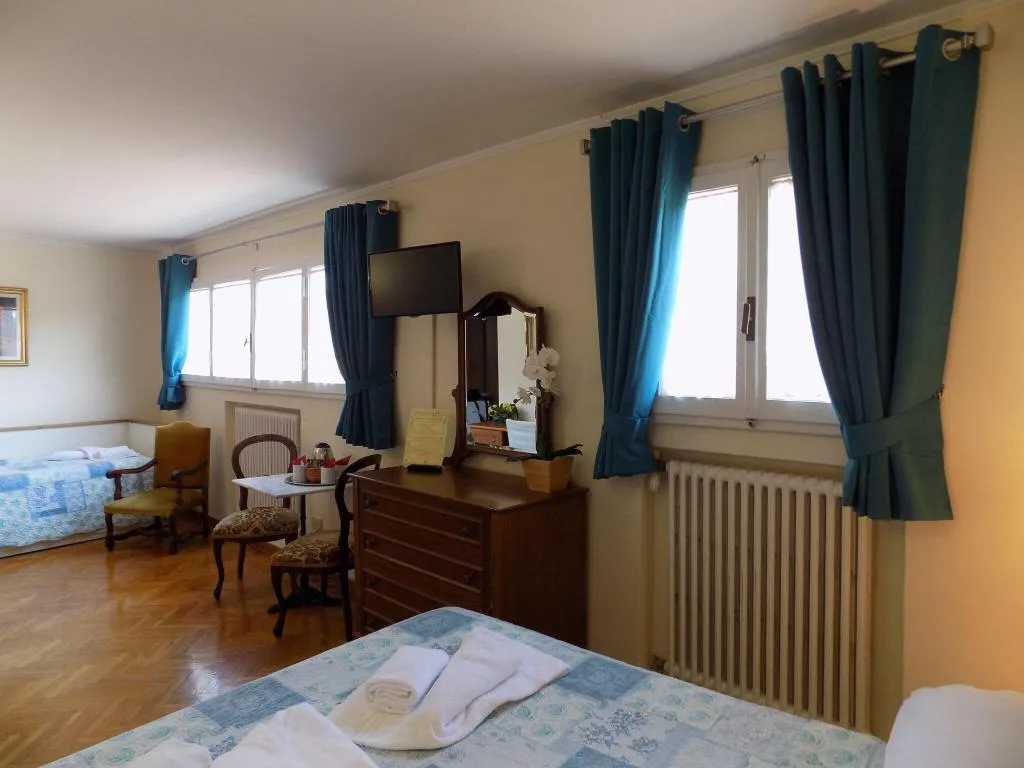 Room, Il Pitti Soggiorno, Florence