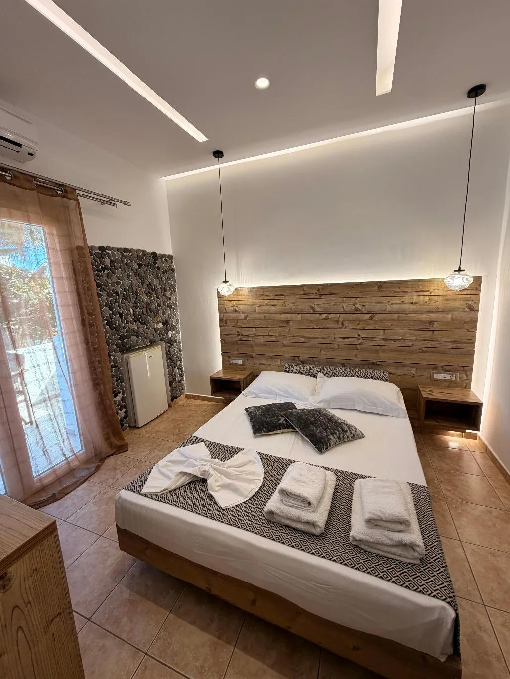 Double or Twin STANDARD Room, Villa Livadaros, Santorini
