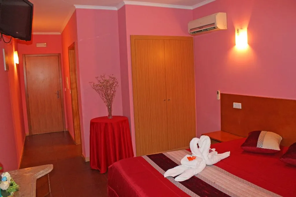 Room, Residencial Monte Carlo, Porto