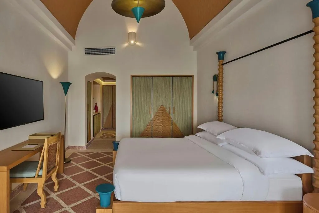 SUITE EXECUTIVE KING BED Room, Sheraton Miramar, Red Sea Riviera