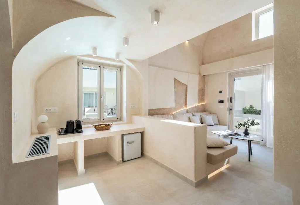 Room, Heyday Luxury Suites, Santorini