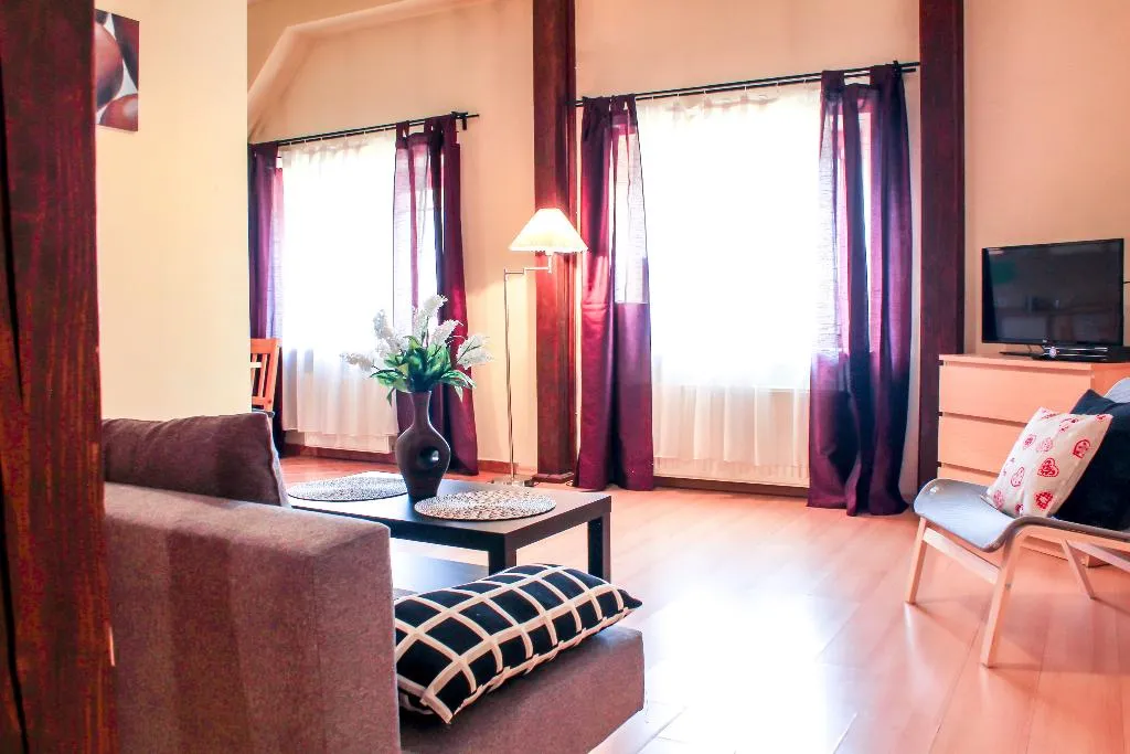 APARTMENT CAPACITY 8 THREE BEDROOMS Room, Old Town Apartments Slawkowska, Krakow