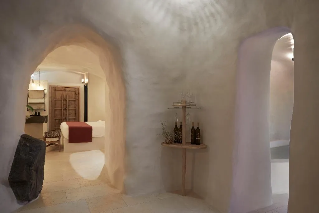 JUNIOR SUITE WITH JACUZZI Room, White Pearl Cavalieri, Santorini